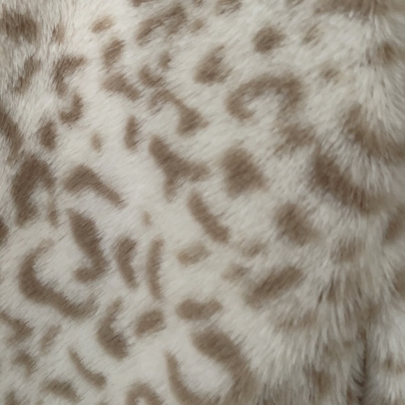 woman’s animal print light jacket - size 1X - Brand is Andree by unit - Picture 4 of 6